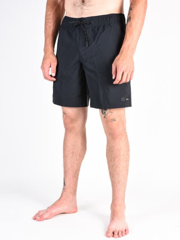 Oakley ACE VOLLEY 18 blackout pánske kúpacie kraťasy - S